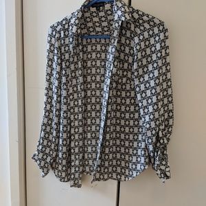 Buttom up patterned shirt!
